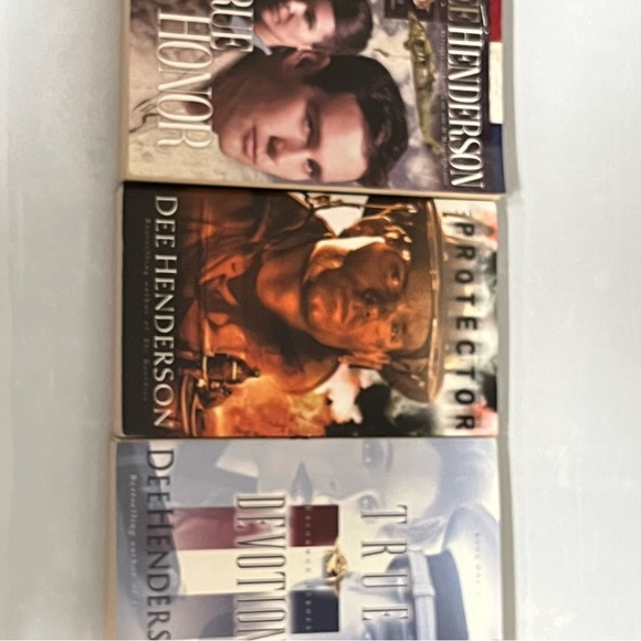 Author Dee Henderson Three (3) Book Bundle Set - Picture 3 of 6